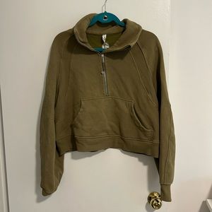 Lululemon scuba sweatshirt size medium/large